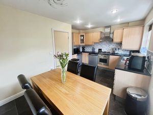 Kitchen diner- click for photo gallery